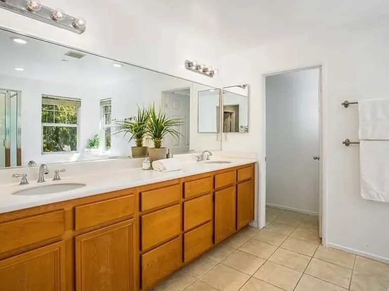 25963 Newport Ave — Photo 13