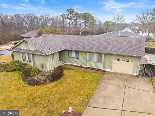 804 Michelle Ct, Lanoka Harbor, NJ 08734