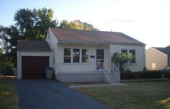 1st image of 737 Loekes Dr