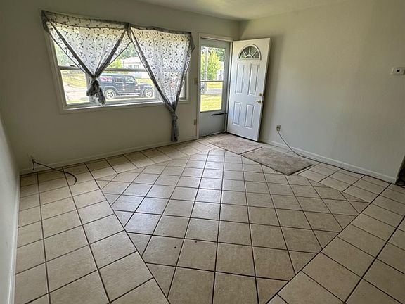 2nd image of 3397 Coleen Dr