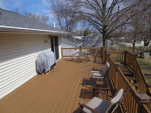 4th image of 1409 Essex Ct