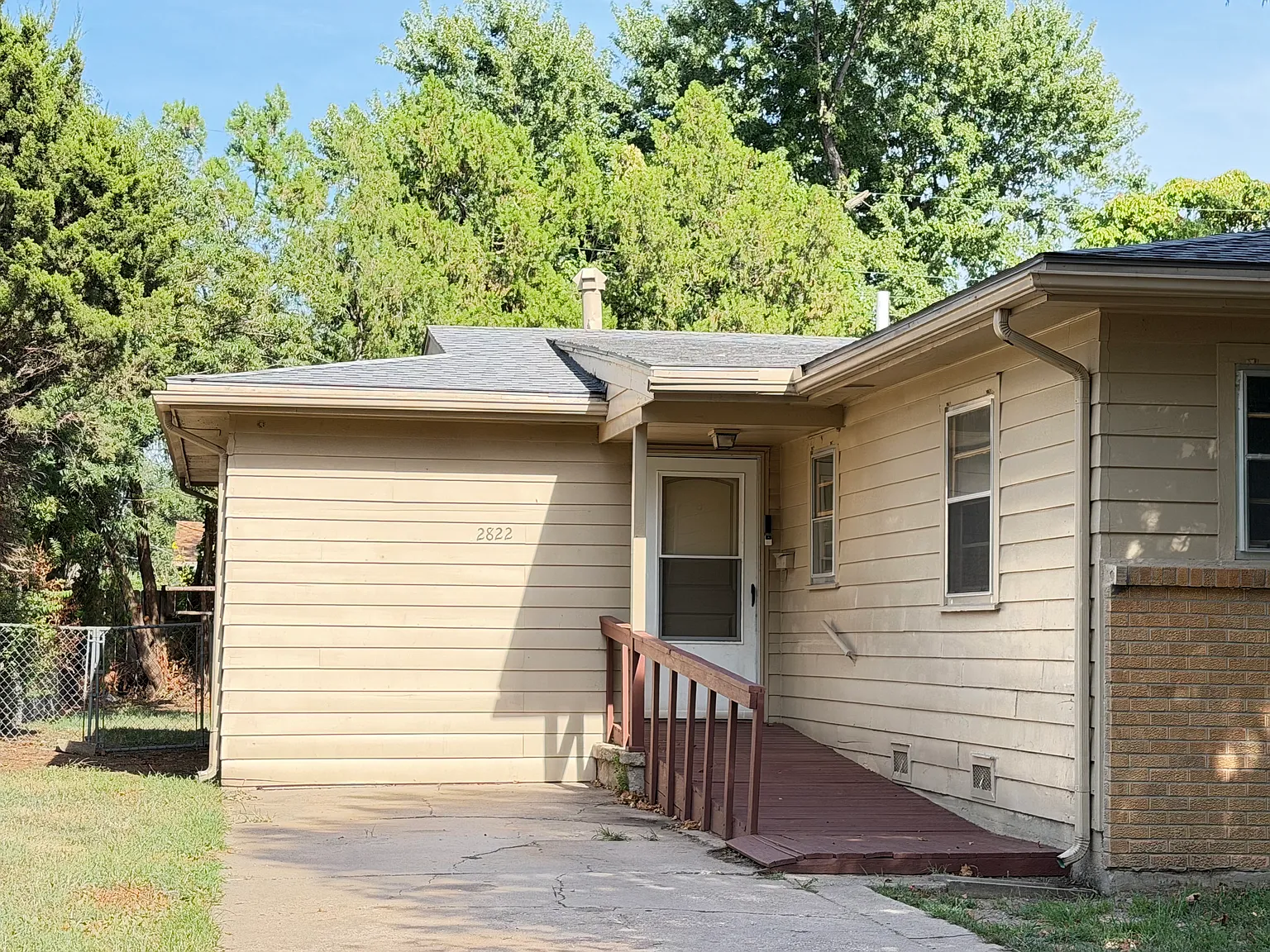 2822 S Santa Fe Ave — Photo 2