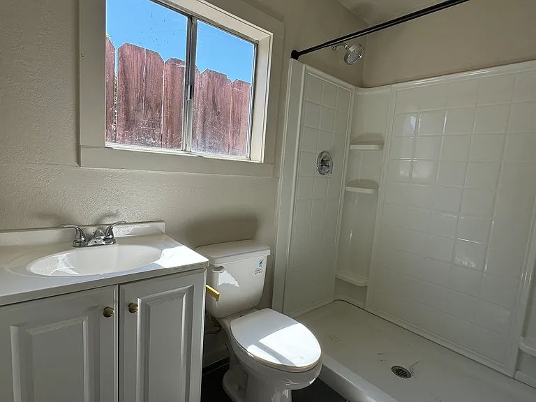21 South St — Photo 6