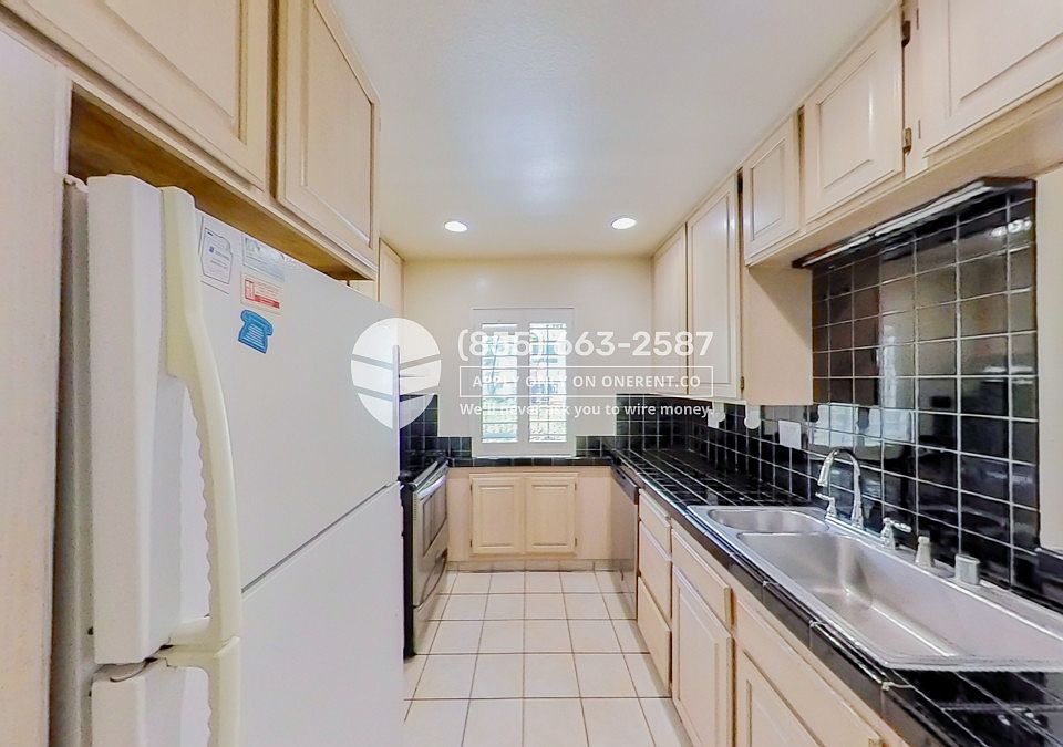 1st image of 8101 Summertime Ln #131