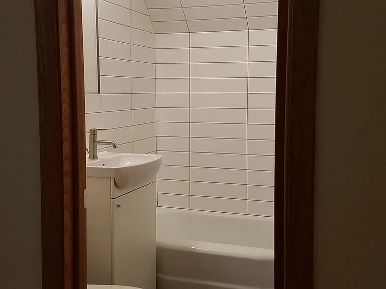 Updated 2nd floor bathroom