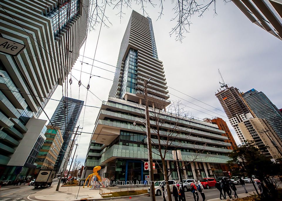 1st image of 161 Roehampton Ave #4004