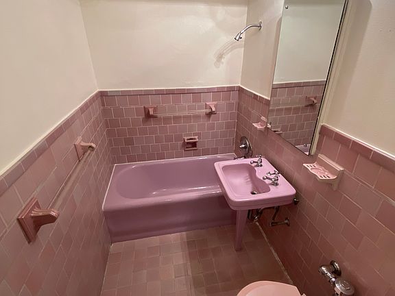 5th image of 400 Perkins St #403