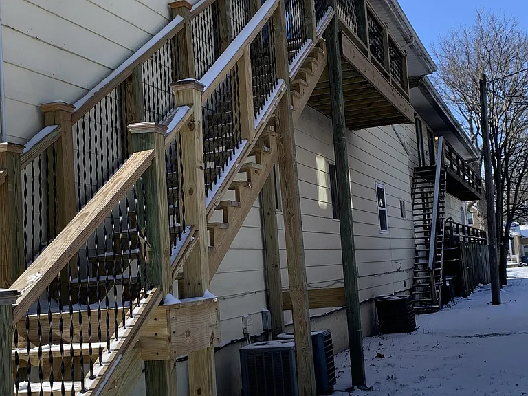 1004 S College St #8 — Photo 10