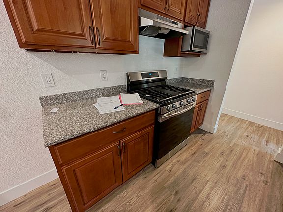 2nd image of 400 Silver Crest Cir