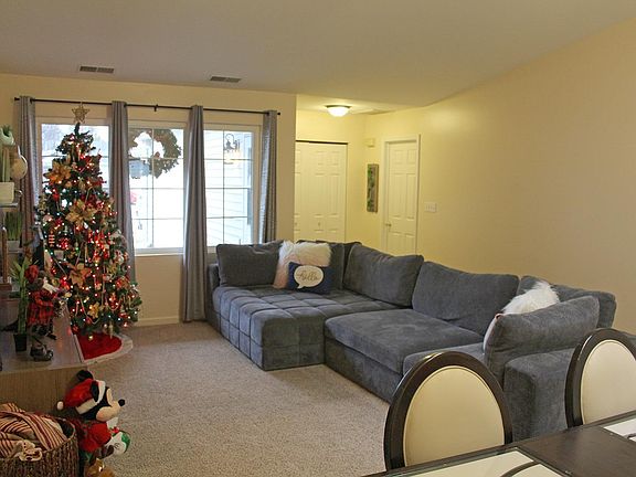 3rd image of 1646 Dogwood Dr