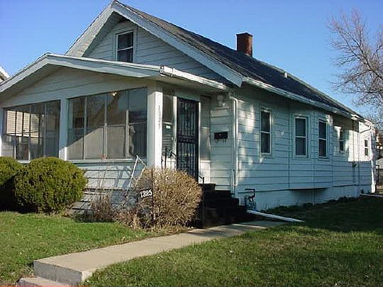 2nd image of 1325 Chestnut St
