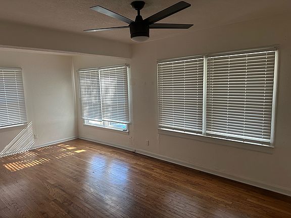 Master bedroom-huge with 3 windows and 2 closets