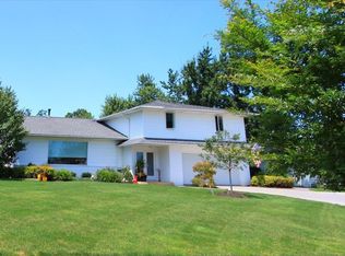 2404 Allen Blvd, Beachwood, OH