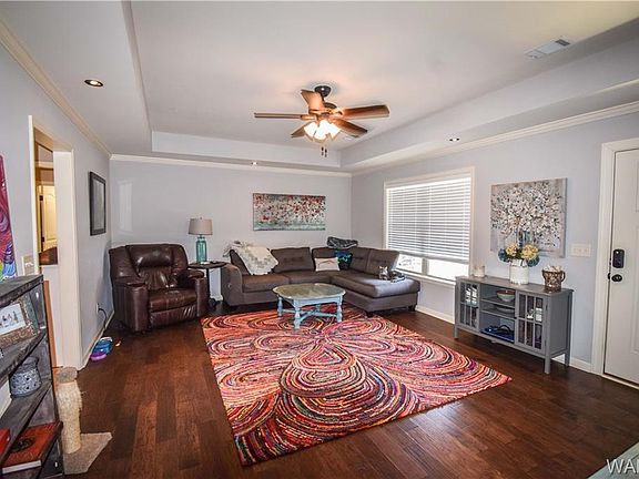 3rd image of 12176 Hannah Cir