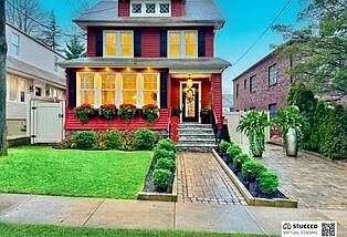 1st image of 68 University Pl