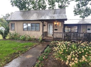 803 W Main St, Vermillion, SD 57069