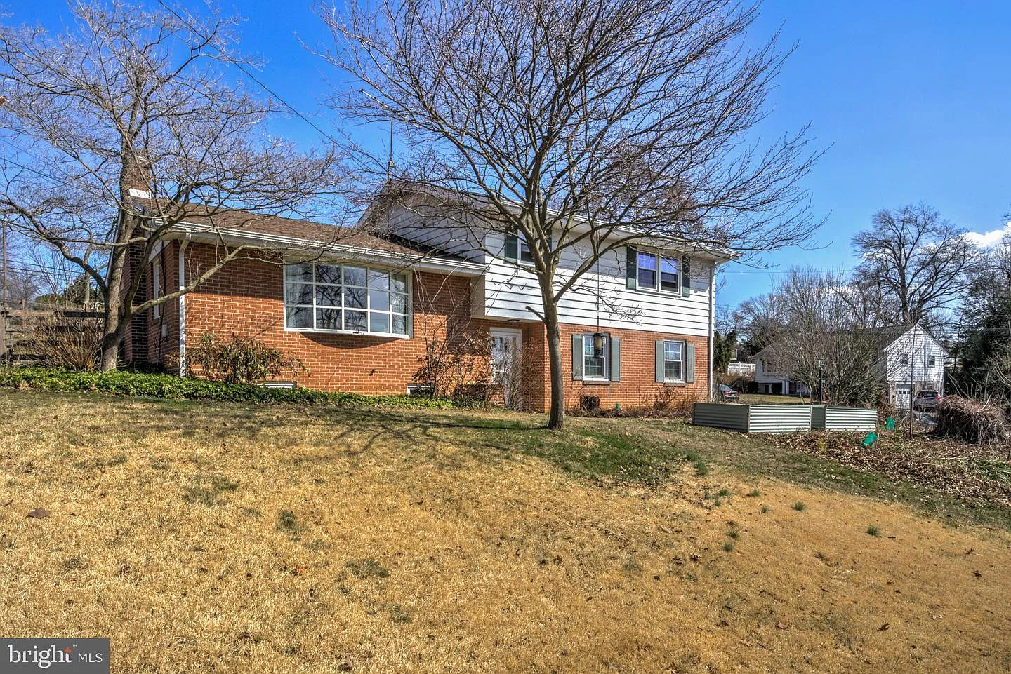 1146 Hermosa Ave photo 1