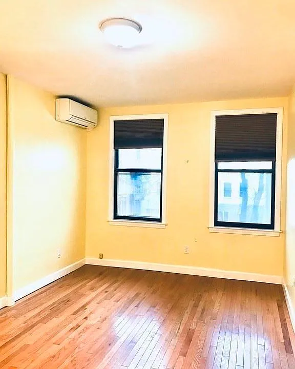 265 Lexington St #2