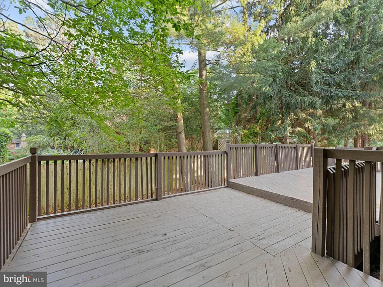 1 Bronwood Dr — Photo 48