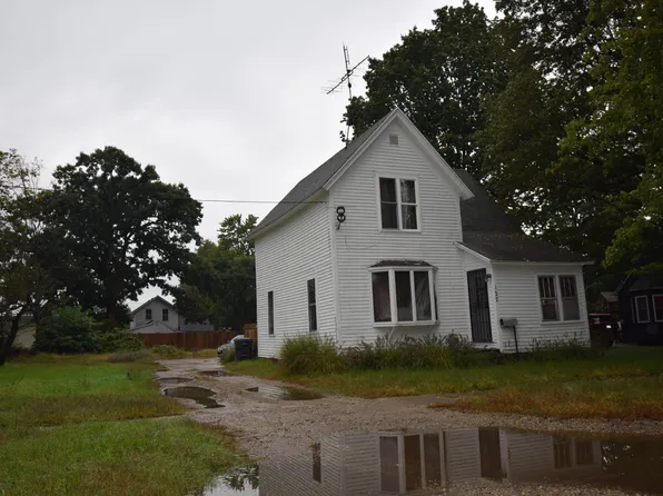 127 Michigan Ave, Hartford, MI 49057