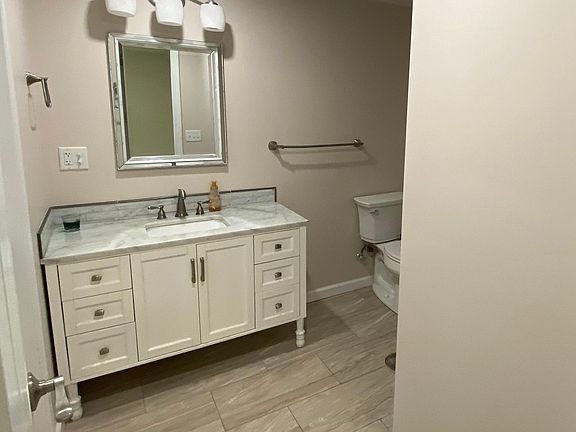 5th image of 3 Hudson Bluff Cir
