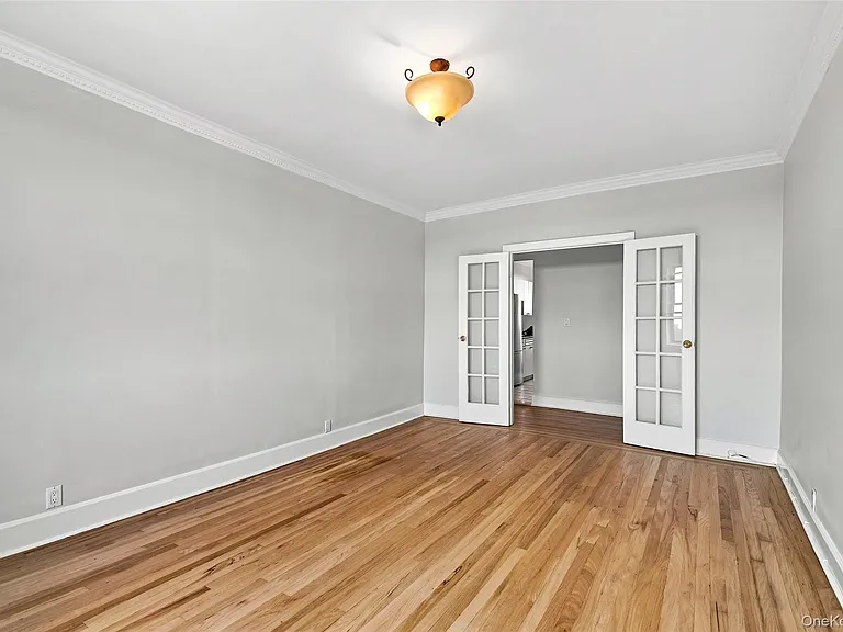 11 Alden Rd #5L — Photo 12