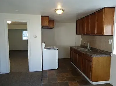 130 Wilson Ave #B — Photo 2