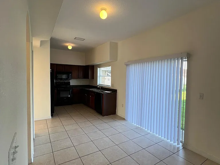 3986 Rollingsford Cir — Photo 14
