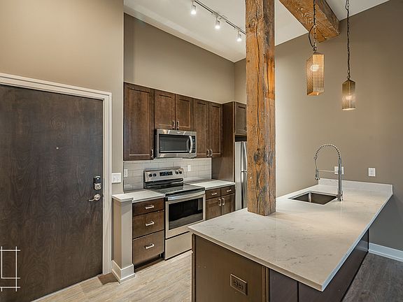 5th image of 180 Detroit Ave Suite 206