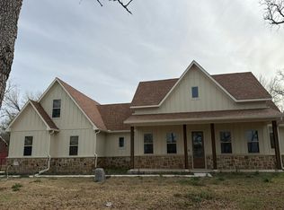 2028 Feather Ln, Weatherford, TX 76088