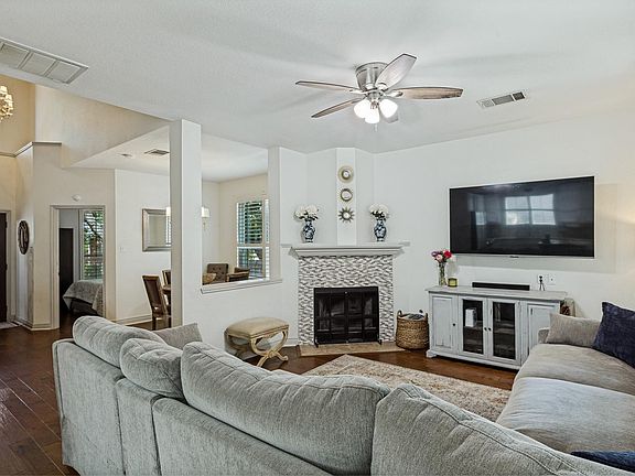 3rd image of 3803 Caney Creek Rd