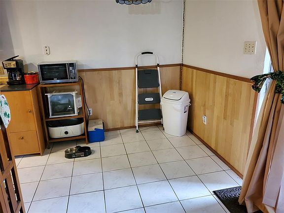 5th image of 10411 Clear Cove Ln