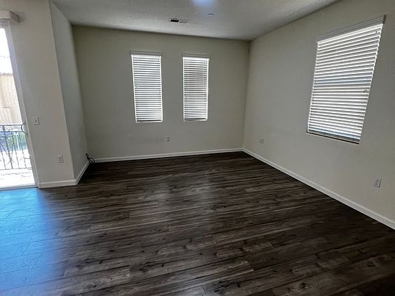 5th image of 601 Menaul Blvd NW #1401