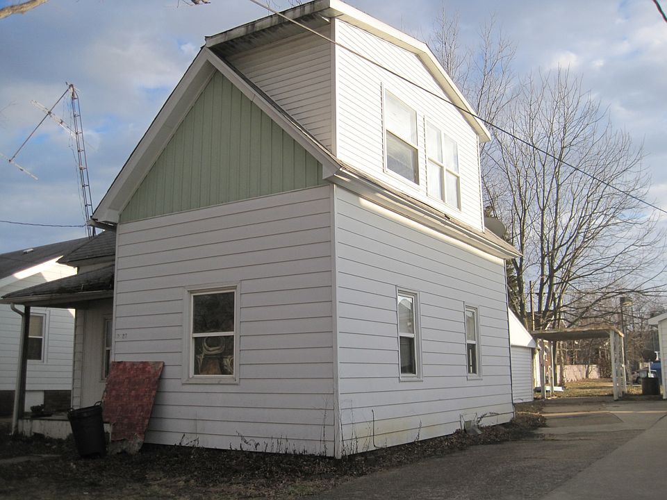 2nd image of 2123 Pine St