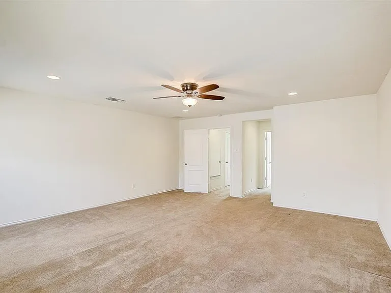 5912 Sardinia Dr — Photo 14