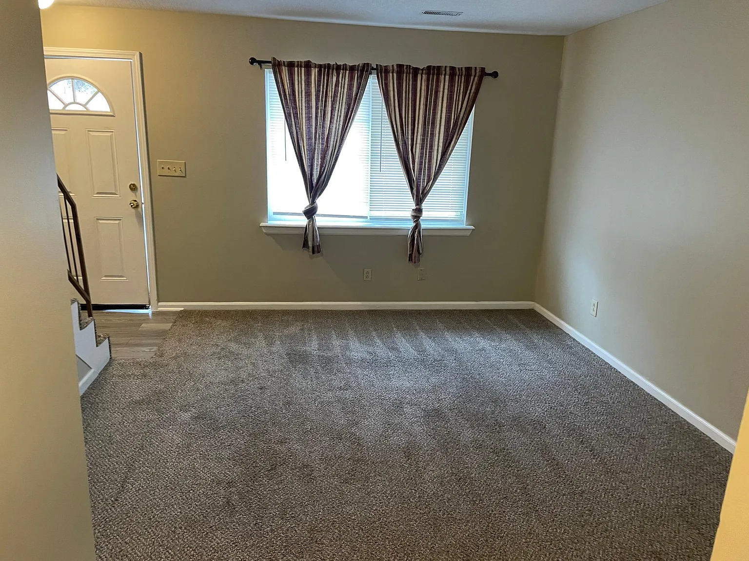 2 bed, 960 sqft, $950 — Photo 3