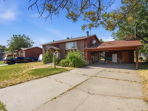 572 W 1680th Dr N, Clearfield, UT 84015