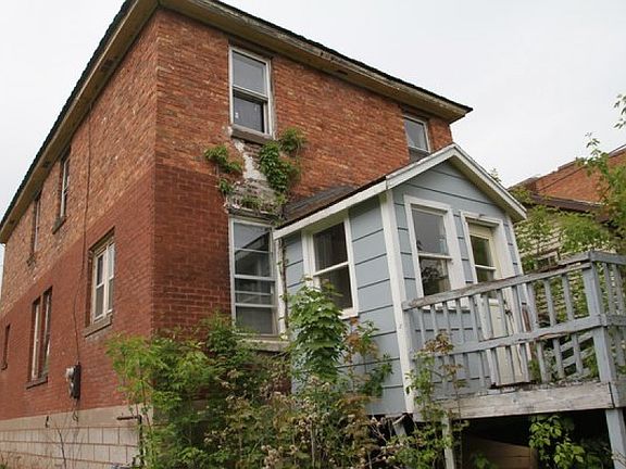 5th image of 215 E Bonnie St
