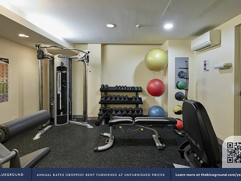 340 E 51st St #4J — Photo 14