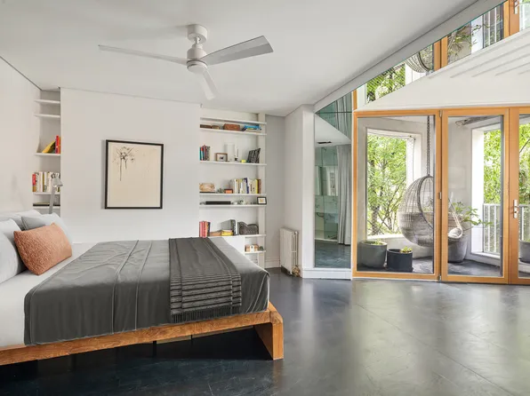 536 Court Street image 8 of 27