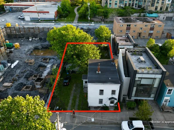 2660 King St, Halifax, NS B3K 4T8