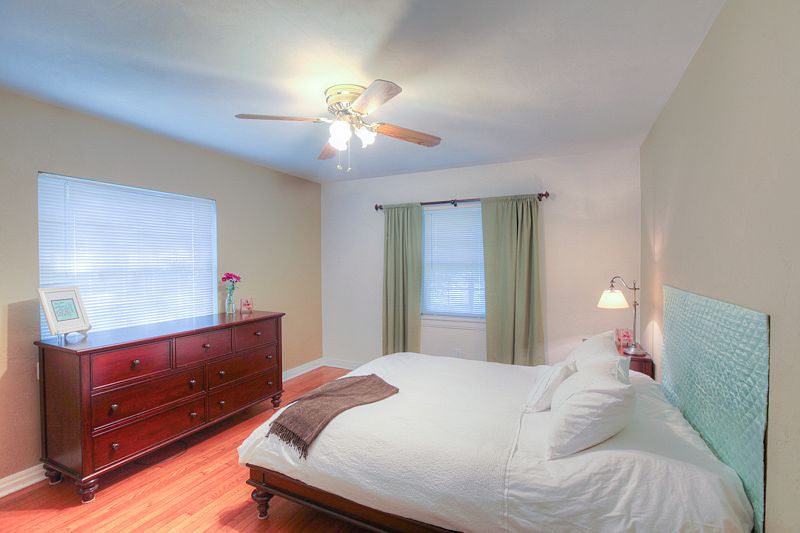 1st image of 1726 Aloma Ave