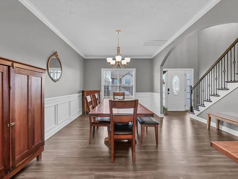 109 Easton Dr — Photo 6