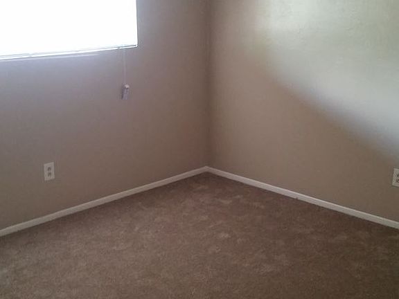 2nd image of 420 E Delano St #2