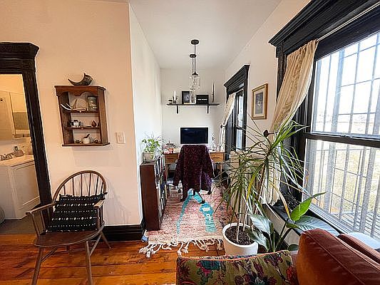 4th image of 475 Putnam Ave Floor 4