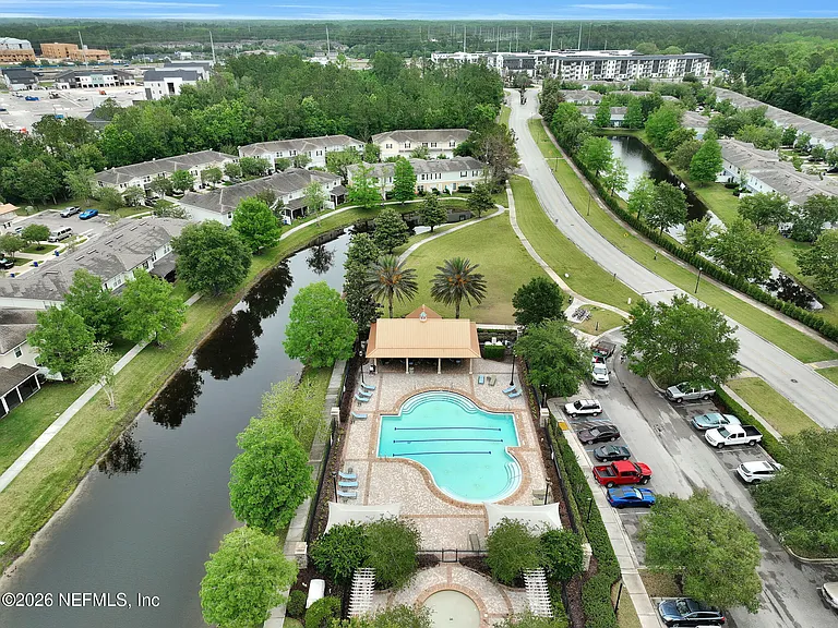 452 Walnut Dr — Photo 38