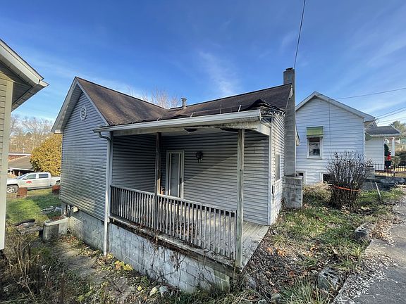 4th image of 110 Bridge St