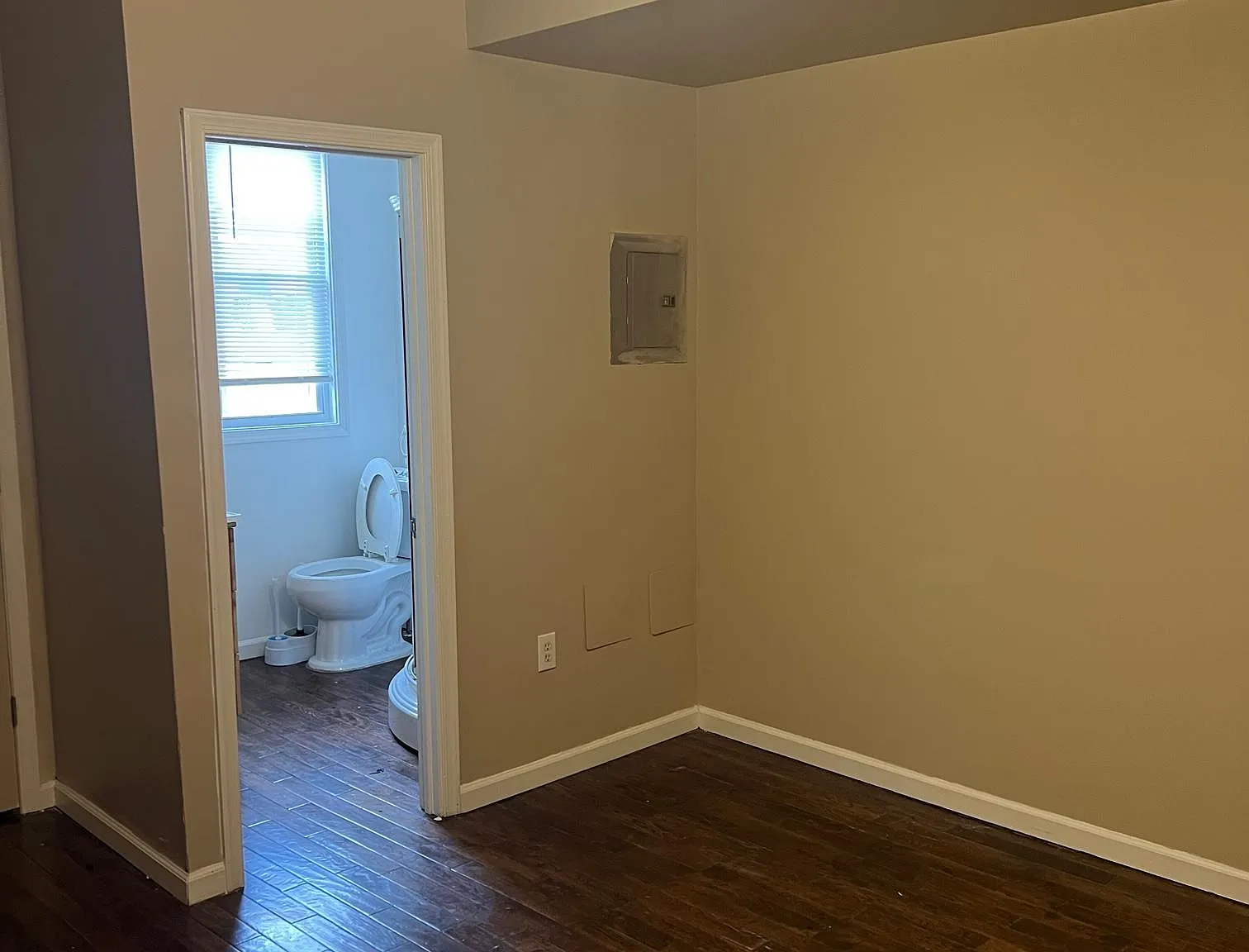 1 bed, $1,050 — Photo 3