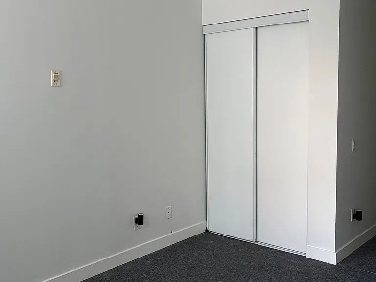 38 Niagara St #304 — Photo 13
