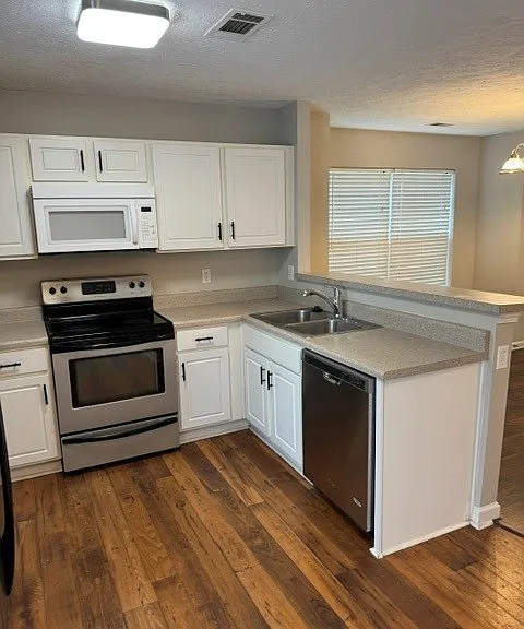 400 Flintlock Ct — Photo 12